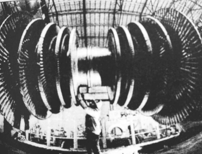 1974年10月,東方汽輪機(jī)廠建成投產(chǎn).